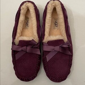UGG Moccasins in Burgundy Slipper Velvet Women’s Size 8